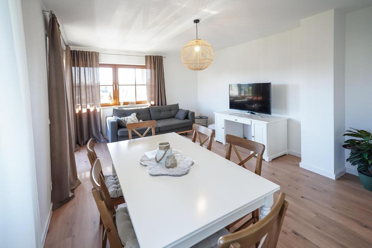 Ferienwohnung "Wie Dahoam" Chieming Dış mekan fotoğraf