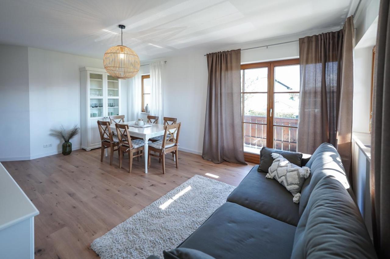 Ferienwohnung "Wie Dahoam" Chieming Dış mekan fotoğraf