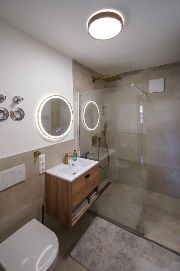 Ferienwohnung "Wie Dahoam" Chieming Dış mekan fotoğraf